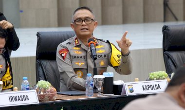 Kapolda-Jatim-Menghimbau-Masyarakat-Rayakan-Malam-Tahun-Baru-Secara-Sederhana